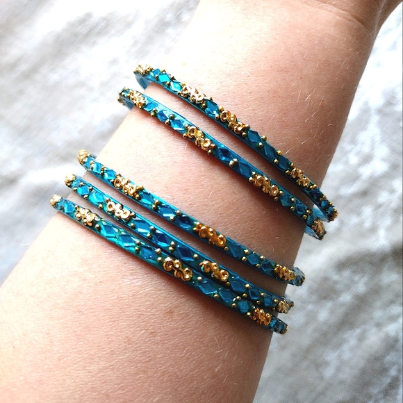 Set of 5 Turquoise/Blue Bangles - Picture 2 of 2